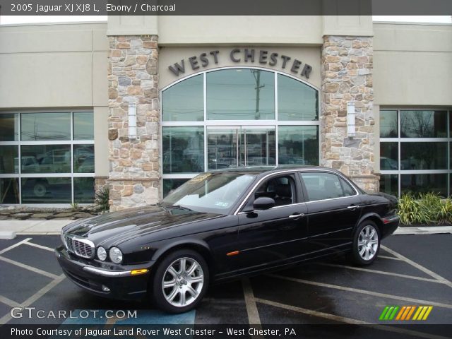 2005 Jaguar XJ XJ8 L in Ebony