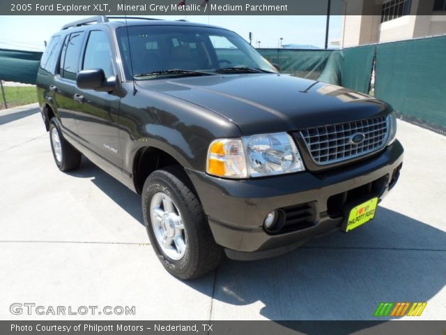 2005 Ford Explorer XLT in Mineral Grey Metallic