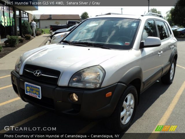 2005 Hyundai Tucson GLS V6 4WD in Sahara Silver