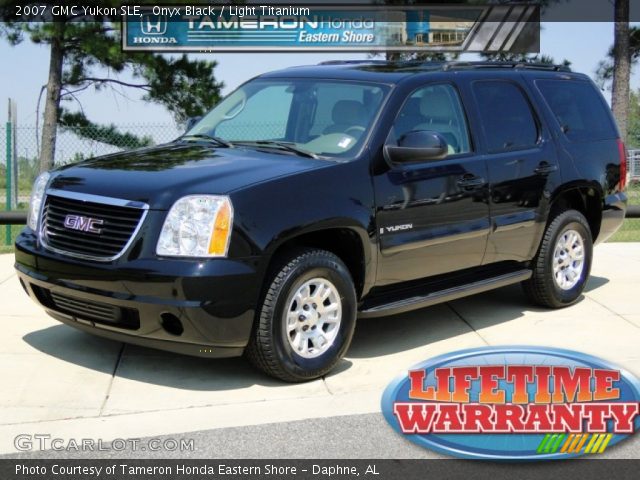 2007 GMC Yukon SLE in Onyx Black