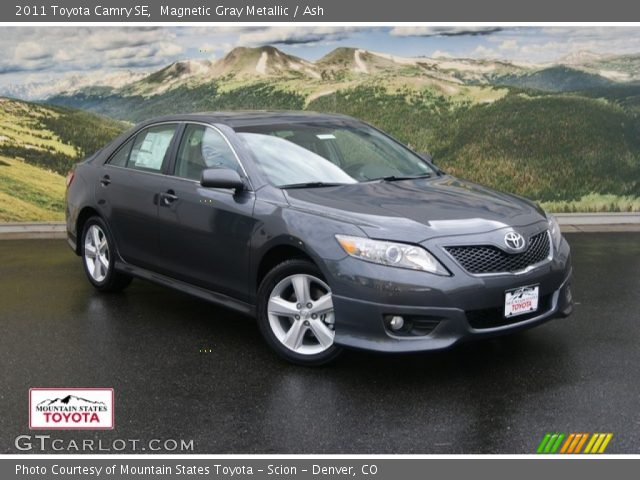 2011 Toyota Camry SE in Magnetic Gray Metallic