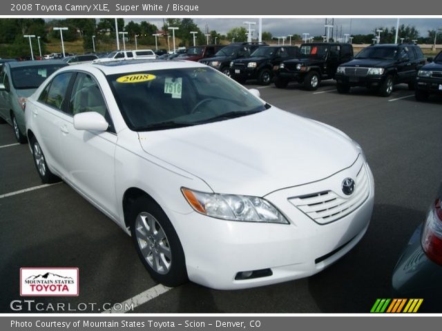 2008 Toyota Camry XLE in Super White