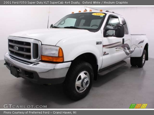 2001 Ford F350 Super Duty XLT SuperCab 4x4 Dually in Oxford White