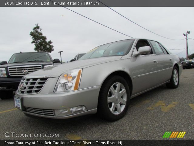 2006 Cadillac DTS  in Light Platinum Metallic