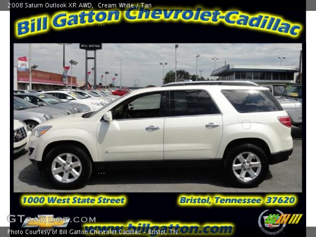 2008 Saturn Outlook XR AWD in Cream White