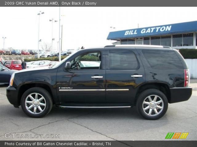 2009 GMC Yukon Denali AWD in Onyx Black