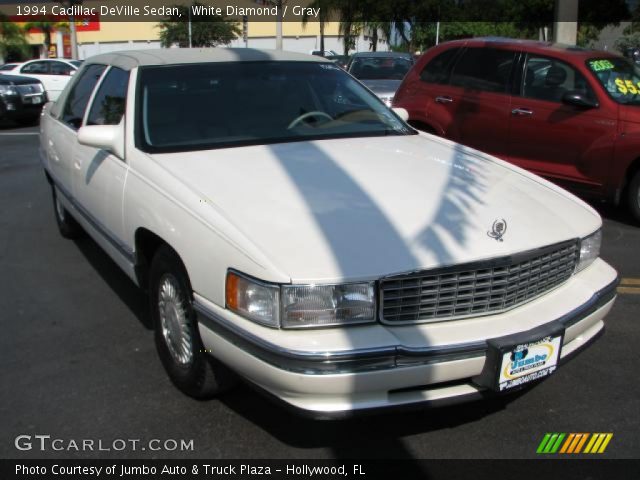 1994 Cadillac DeVille Sedan in White Diamond