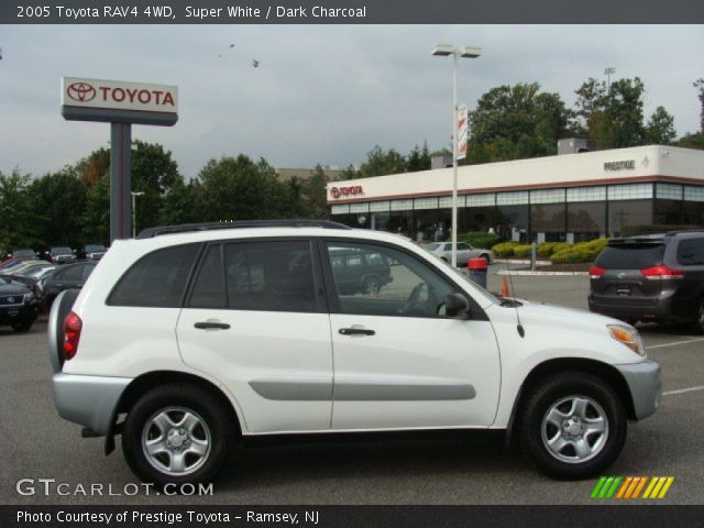 2005 Toyota RAV4 4WD in Super White