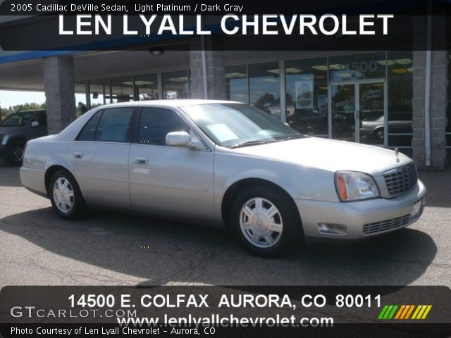 2005 Cadillac DeVille Sedan in Light Platinum