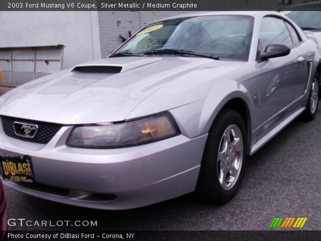 2003 Ford Mustang V6 Coupe in Silver Metallic