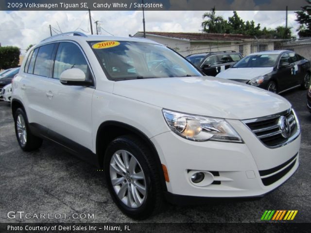 2009 Volkswagen Tiguan SE in Candy White