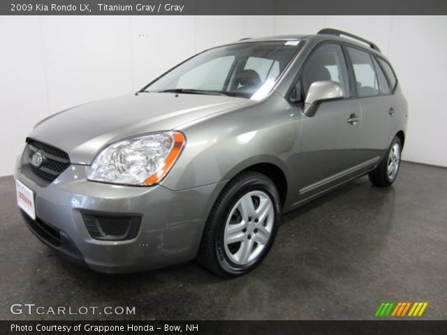 2009 Kia Rondo LX in Titanium Gray
