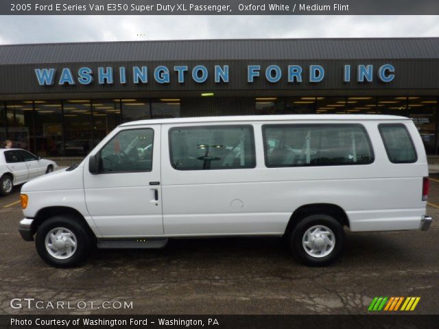 2005 Ford E Series Van E350 Super Duty XL Passenger in Oxford White