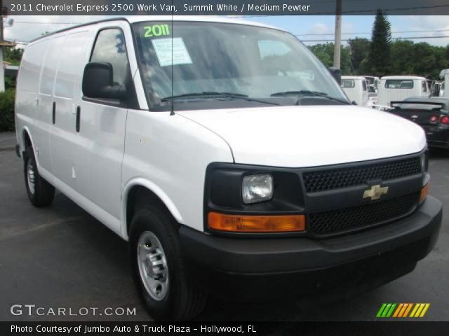 2011 Chevrolet Express 2500 Work Van in Summit White