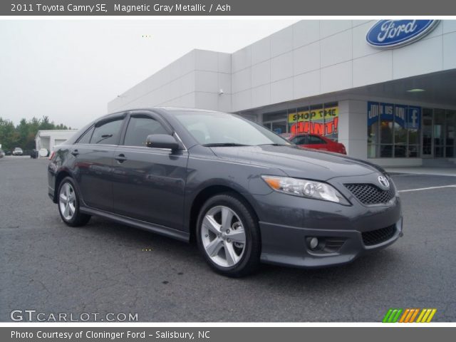 2011 Toyota Camry SE in Magnetic Gray Metallic
