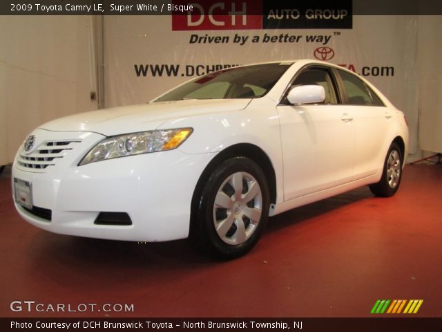 2009 Toyota Camry LE in Super White