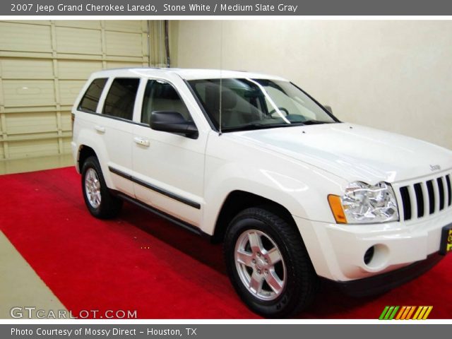 2007 Jeep Grand Cherokee Laredo in Stone White