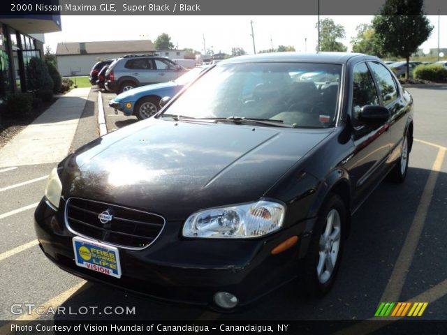 2000 Nissan Maxima GLE in Super Black