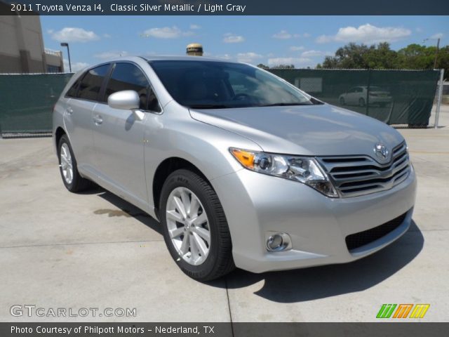 2011 Toyota Venza I4 in Classic Silver Metallic