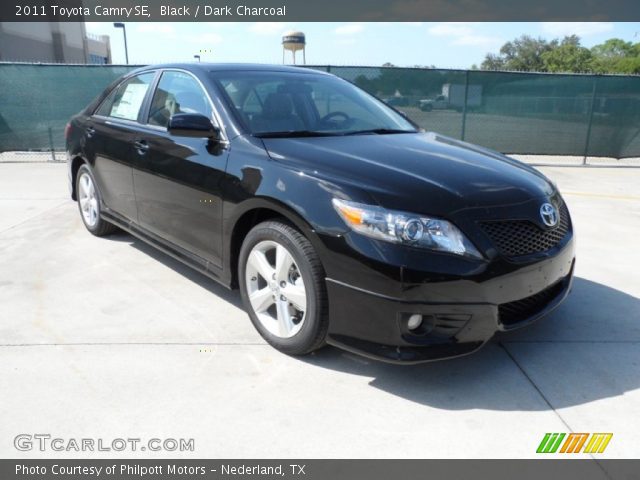 2011 Toyota Camry SE in Black