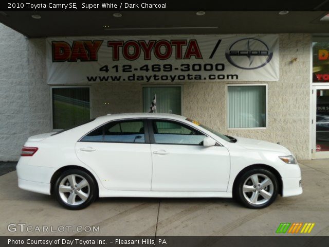 2010 Toyota Camry SE in Super White