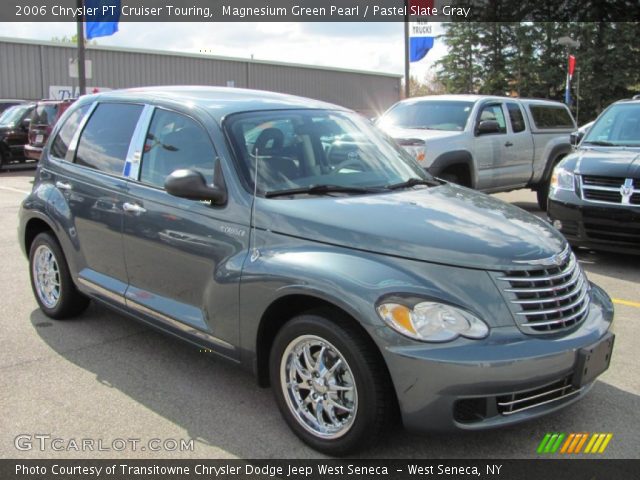 2006 Chrysler PT Cruiser Touring in Magnesium Green Pearl