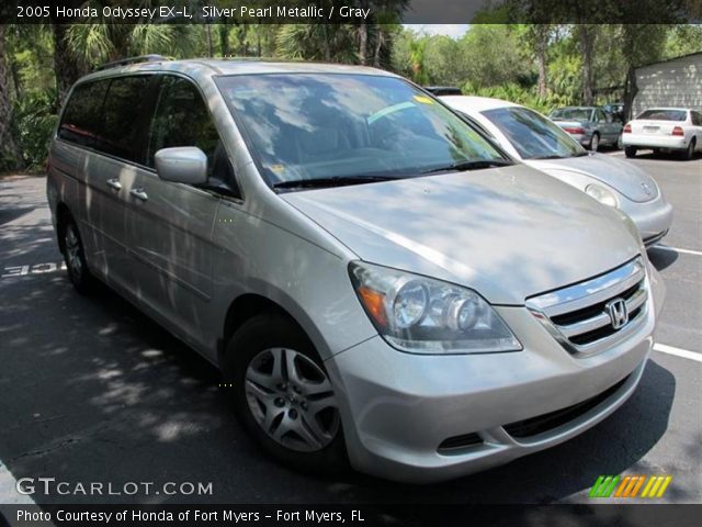 2005 Honda Odyssey EX-L in Silver Pearl Metallic
