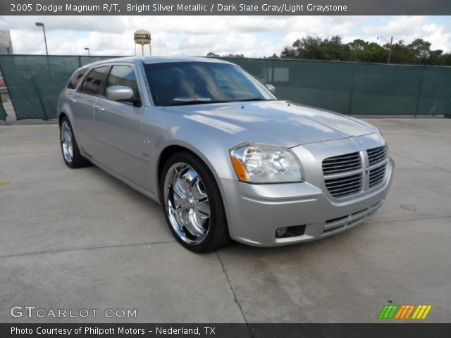 2005 Dodge Magnum R/T in Bright Silver Metallic