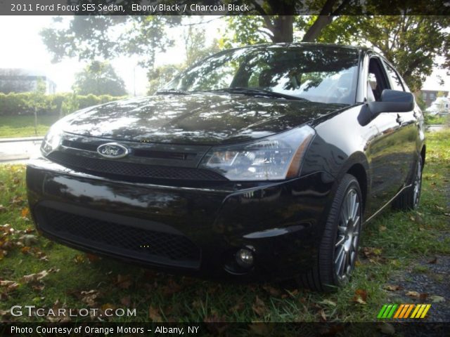 2011 Ford Focus SES Sedan in Ebony Black