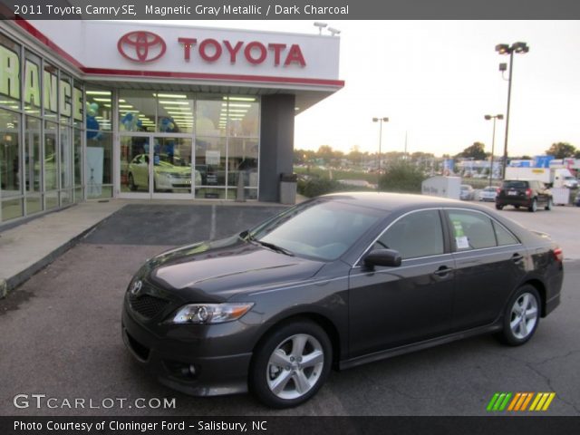 2011 Toyota Camry SE in Magnetic Gray Metallic