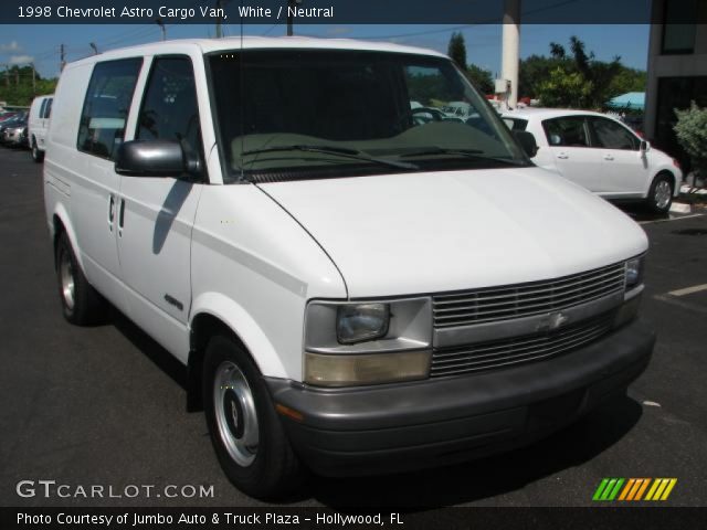 1998 Chevrolet Astro Cargo Van in White