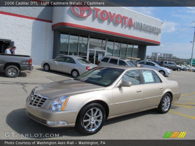2006 Cadillac DTS  in Light Cashmere Metallic
