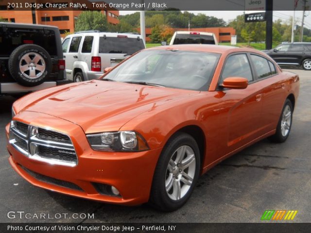 2011 Dodge Charger Rallye in Toxic Orange Pearl