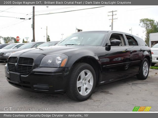 2005 Dodge Magnum SXT in Brilliant Black Crystal Pearl
