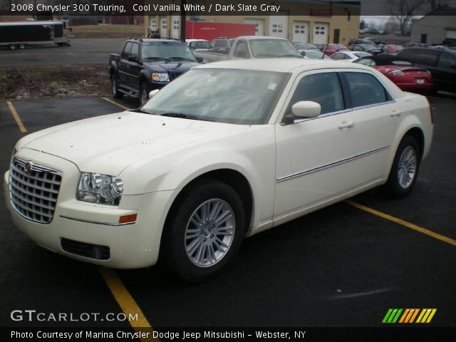 2008 Chrysler 300 Touring in Cool Vanilla White