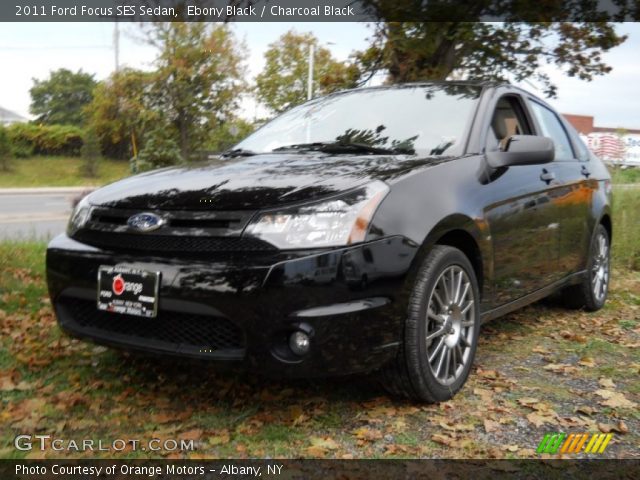 2011 Ford Focus SES Sedan in Ebony Black