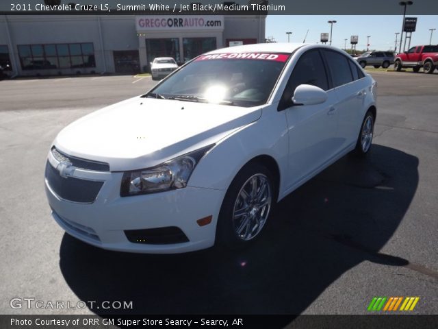 2011 Chevrolet Cruze LS in Summit White