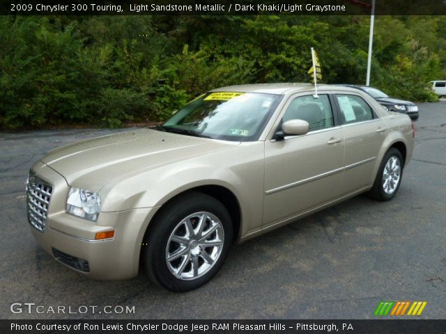 2009 Chrysler 300 Touring in Light Sandstone Metallic