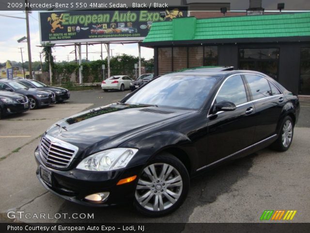 2009 Mercedes-Benz S 550 4Matic Sedan in Black