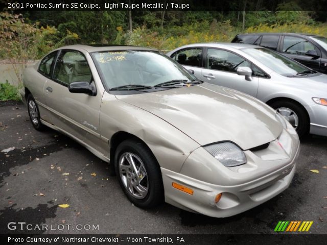 2001 Pontiac Sunfire SE Coupe in Light Taupe Metallic