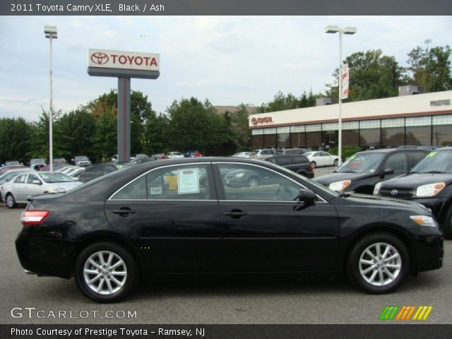 2011 Toyota Camry XLE in Black