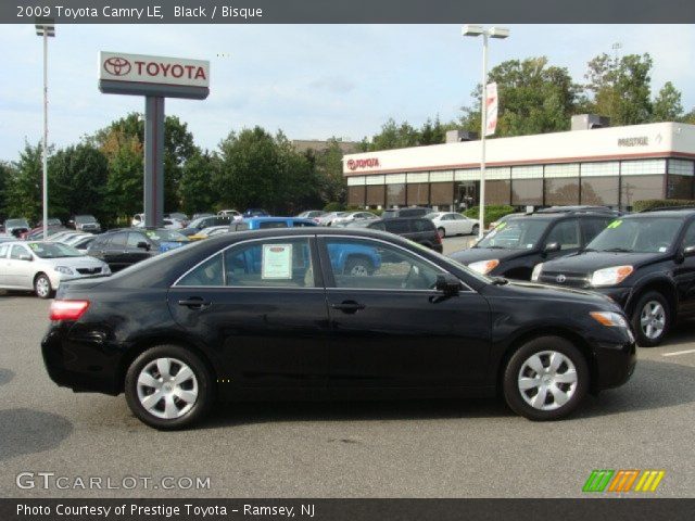2009 Toyota Camry LE in Black
