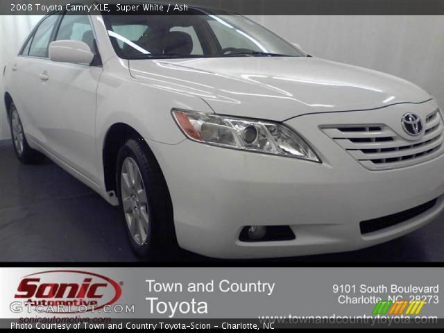 2008 Toyota Camry XLE in Super White