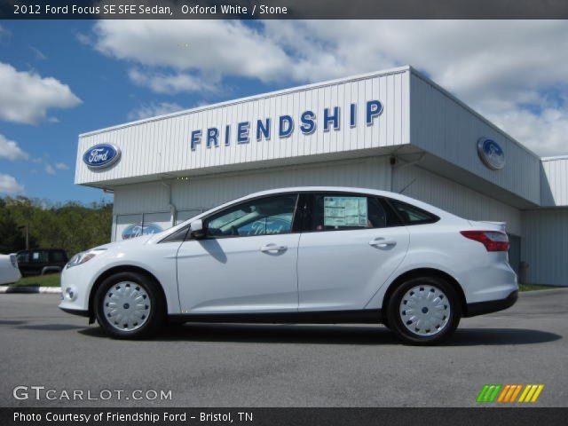 2012 Ford Focus SE SFE Sedan in Oxford White