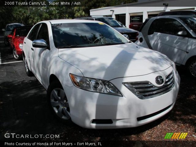 2008 Toyota Camry LE in Super White