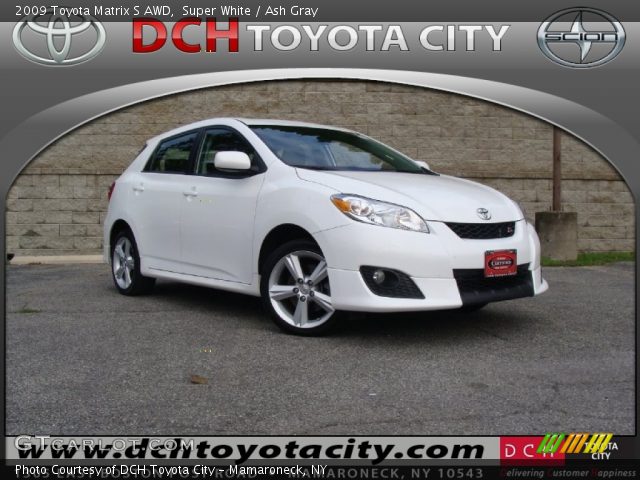 2009 Toyota Matrix S AWD in Super White
