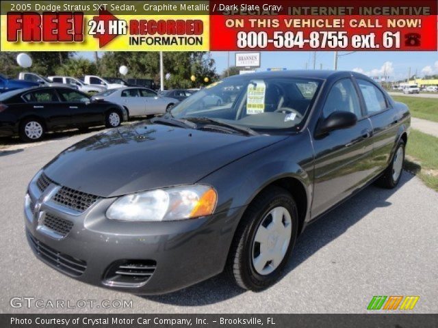 2005 Dodge Stratus SXT Sedan in Graphite Metallic