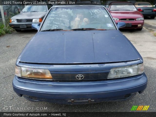1991 Toyota Camry LE Sedan in Blue Metallic
