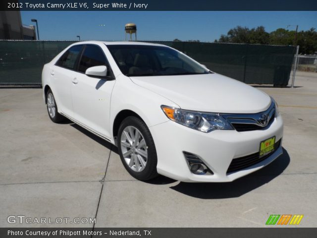 2012 Toyota Camry XLE V6 in Super White