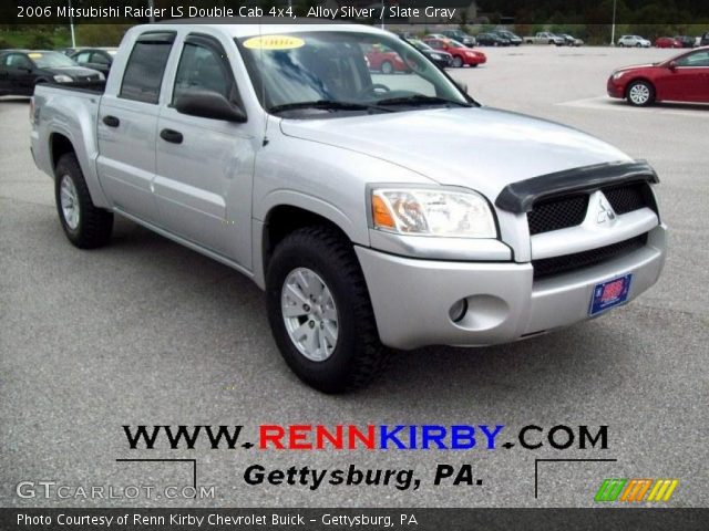 2006 Mitsubishi Raider LS Double Cab 4x4 in Alloy Silver